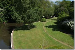 Thames Lock lower pound